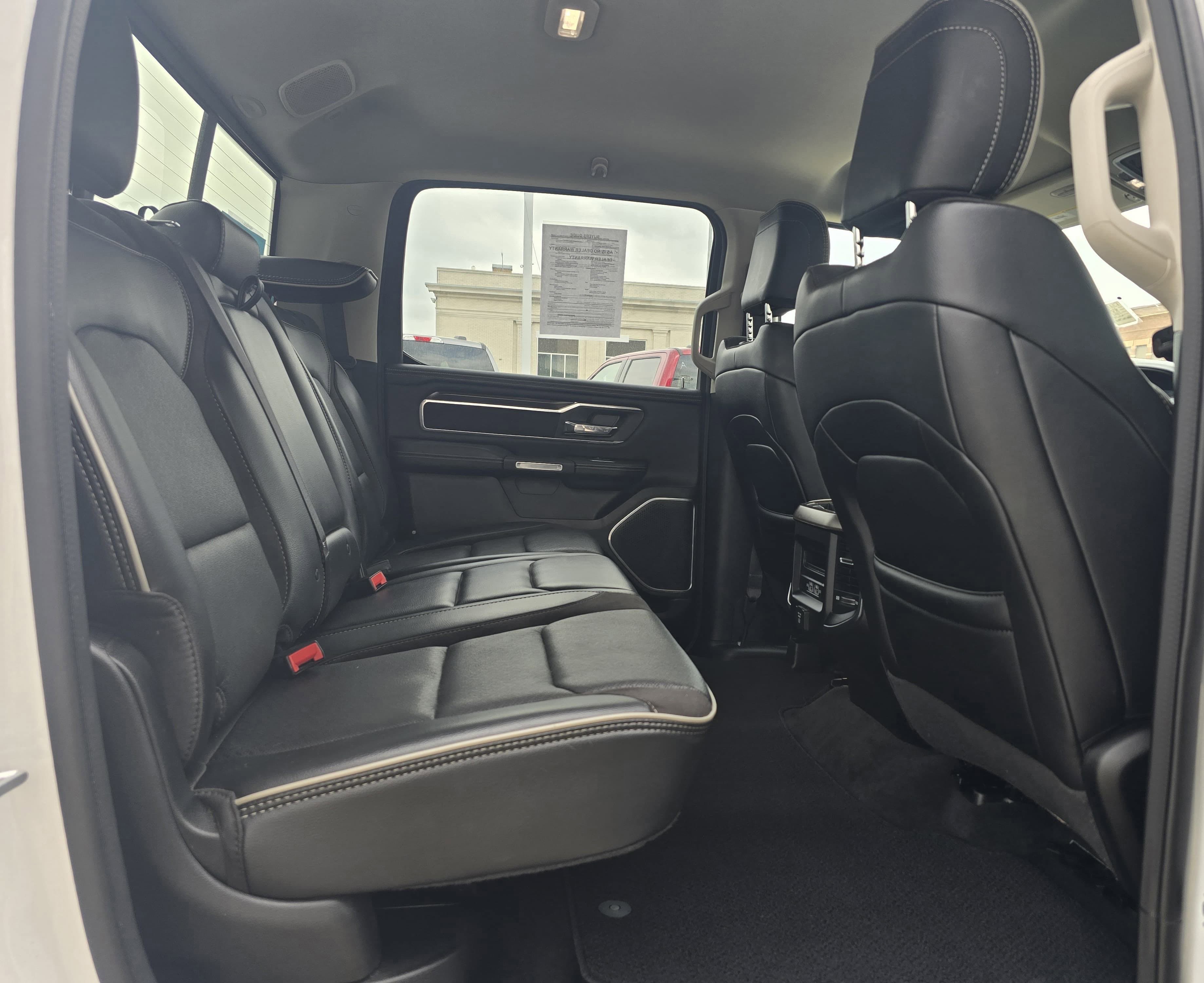 2022 Ram 1500 Laramie photo 15