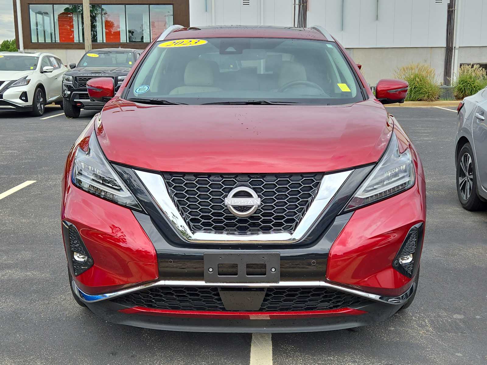 2023 Nissan Murano Platinum photo 2