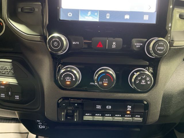 2026 Ram 5500 Tradesman photo 23