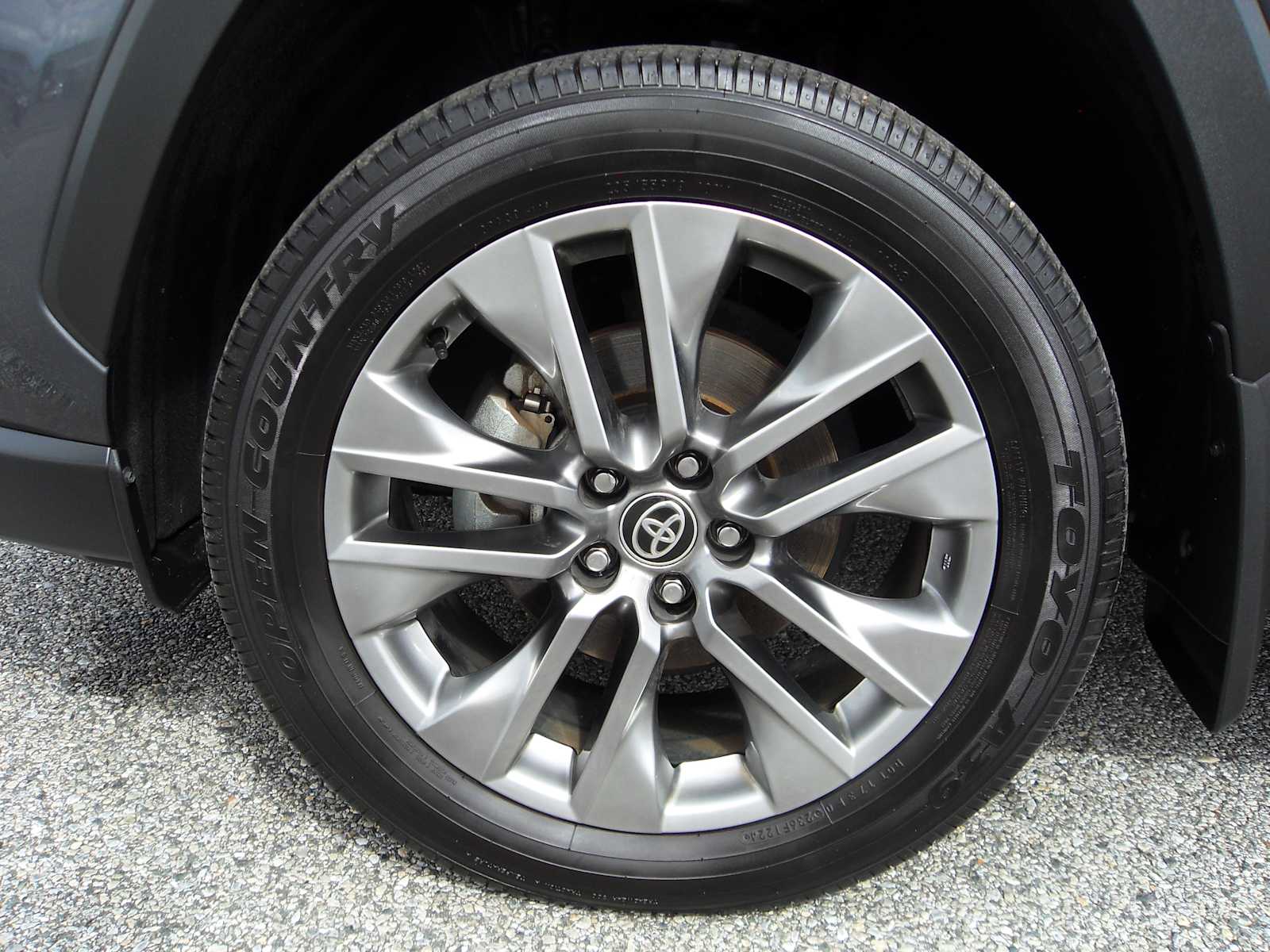 2024 Toyota RAV4 XLE Premium photo 13