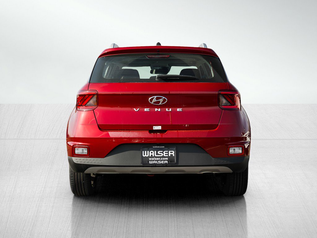 2025 Hyundai Venue SEL photo 4
