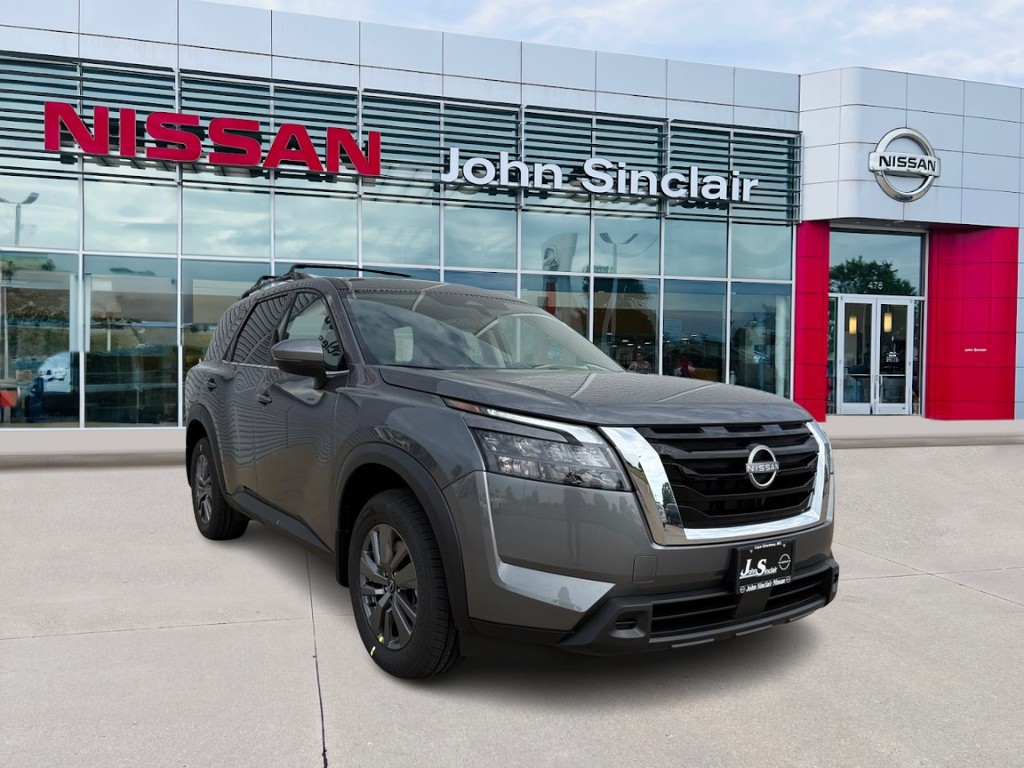 2025 Nissan Pathfinder SV's photo