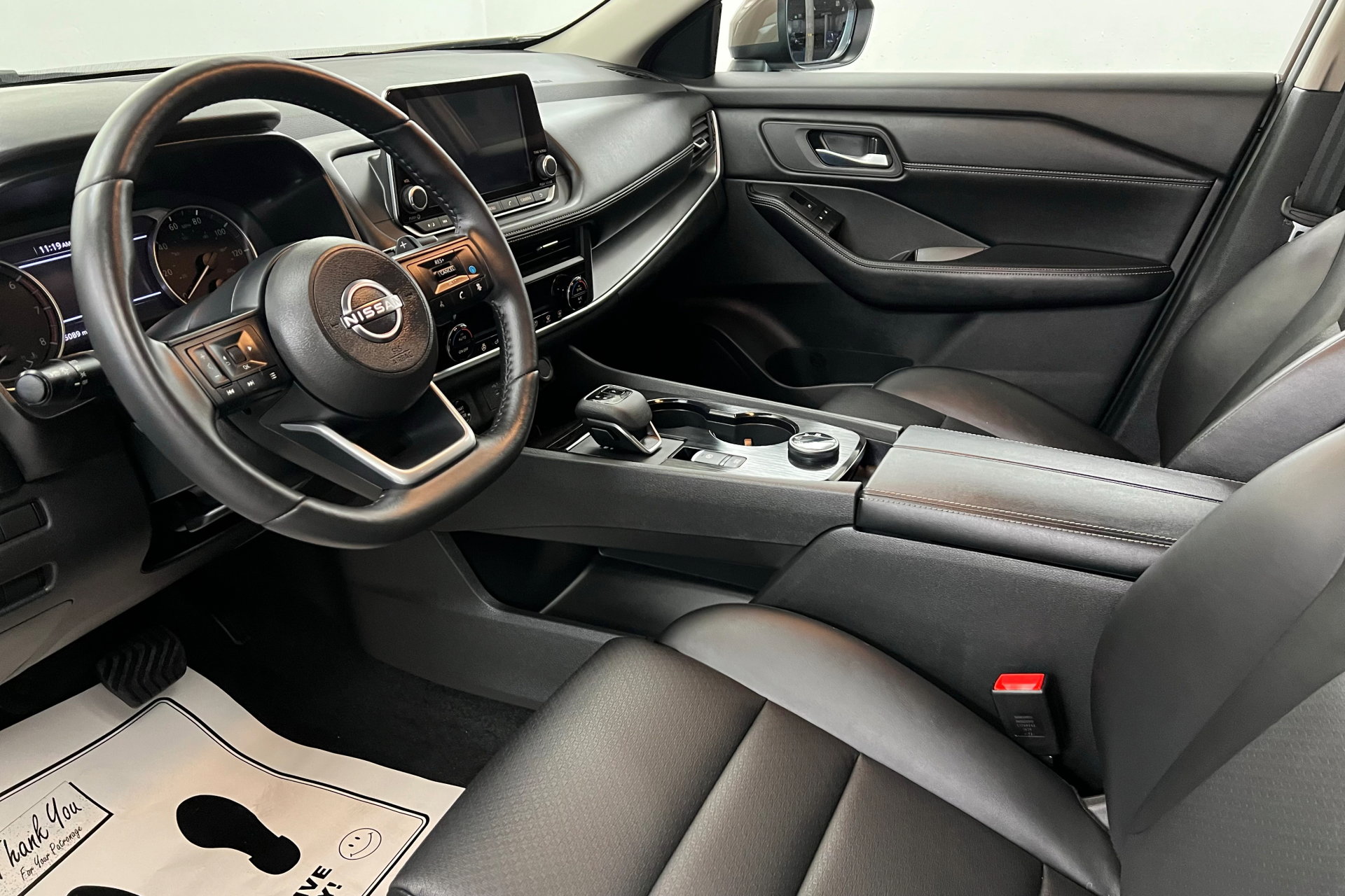 2024 Nissan Rogue SV photo 15