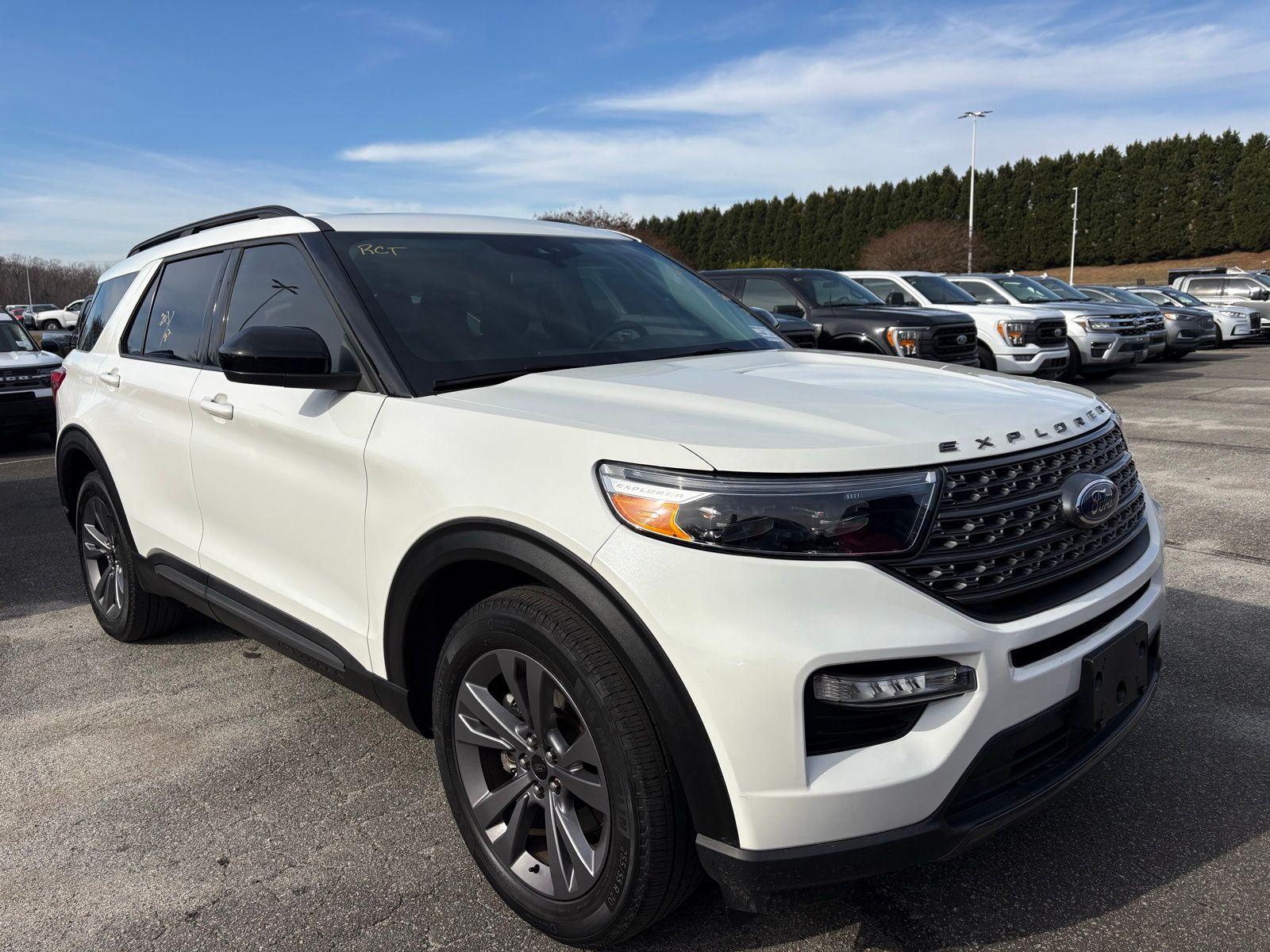 2022 Ford Explorer XLT's photo