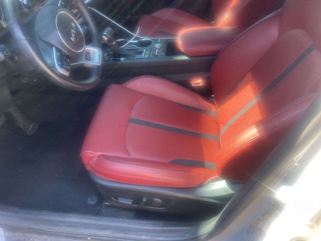 2024 Kia K5 GT-Line photo 12