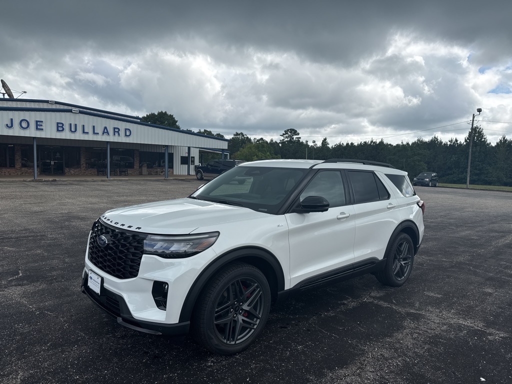 2025 Ford Explorer ST-Line photo 8