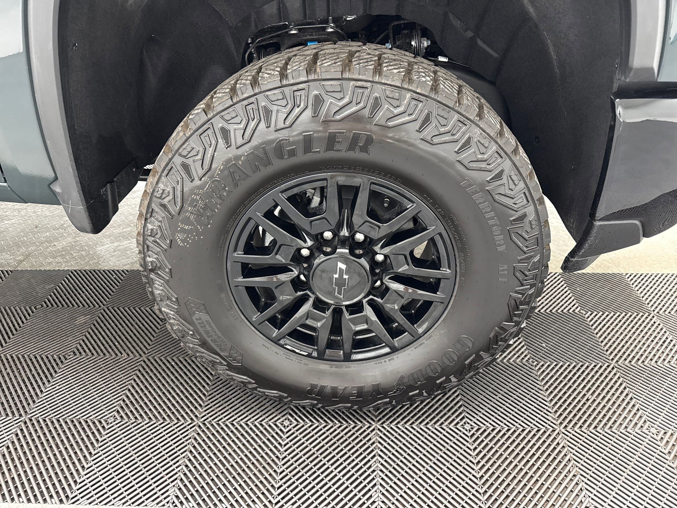 2025 Chevrolet Silverado ZR2 photo 21