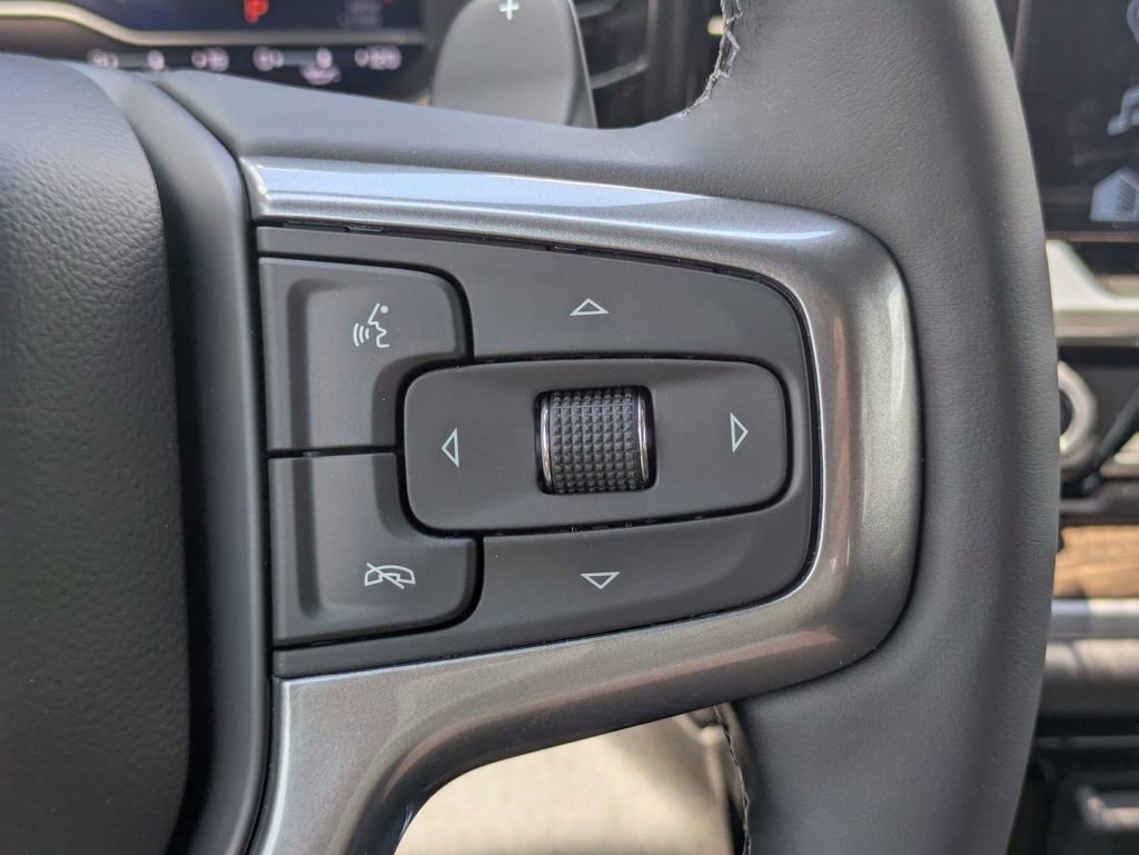 2025 Chevrolet Silverado 1500 LT photo 17
