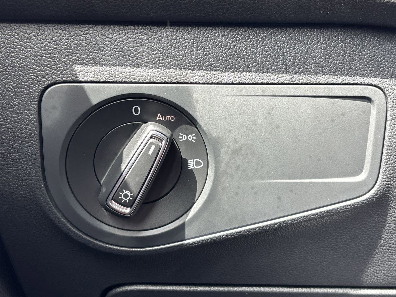 2023 Volkswagen Tiguan SE R-Line Black photo 26