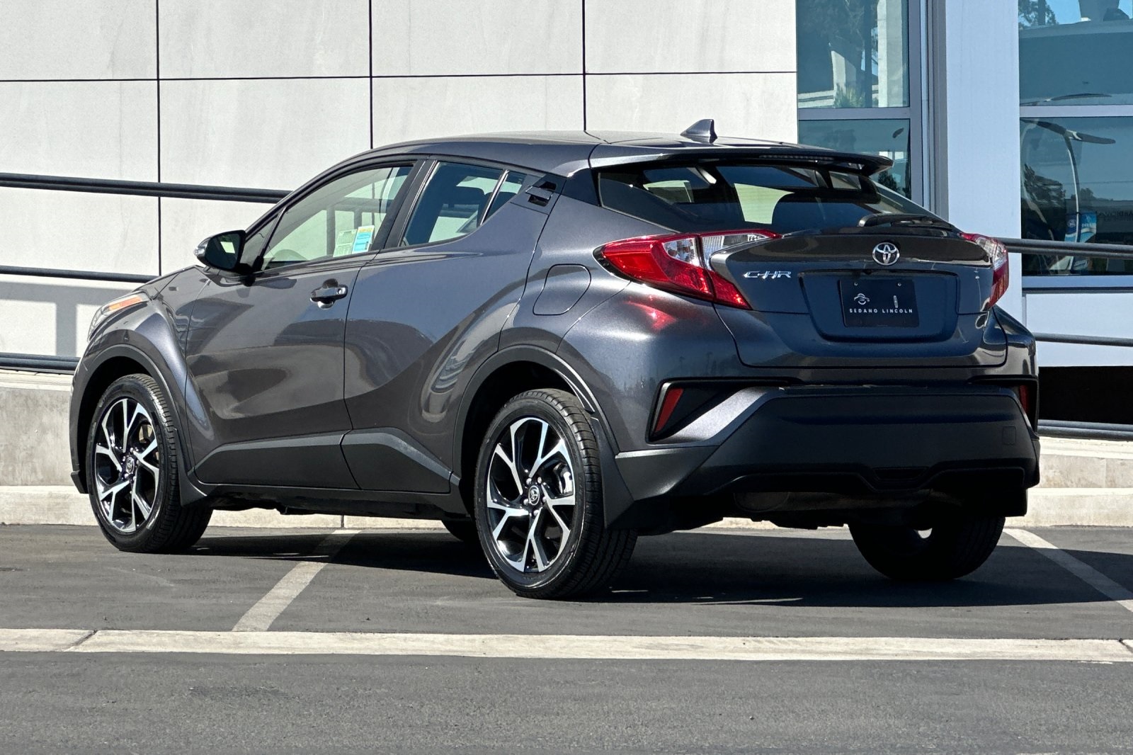 2022 Toyota C-HR Nightshade Edition photo 5