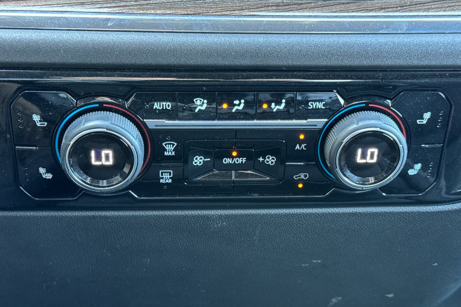 2024 Chevrolet Silverado 1500 LT photo 19