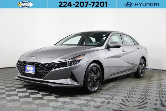 2022 Hyundai Elantra SEL's photo