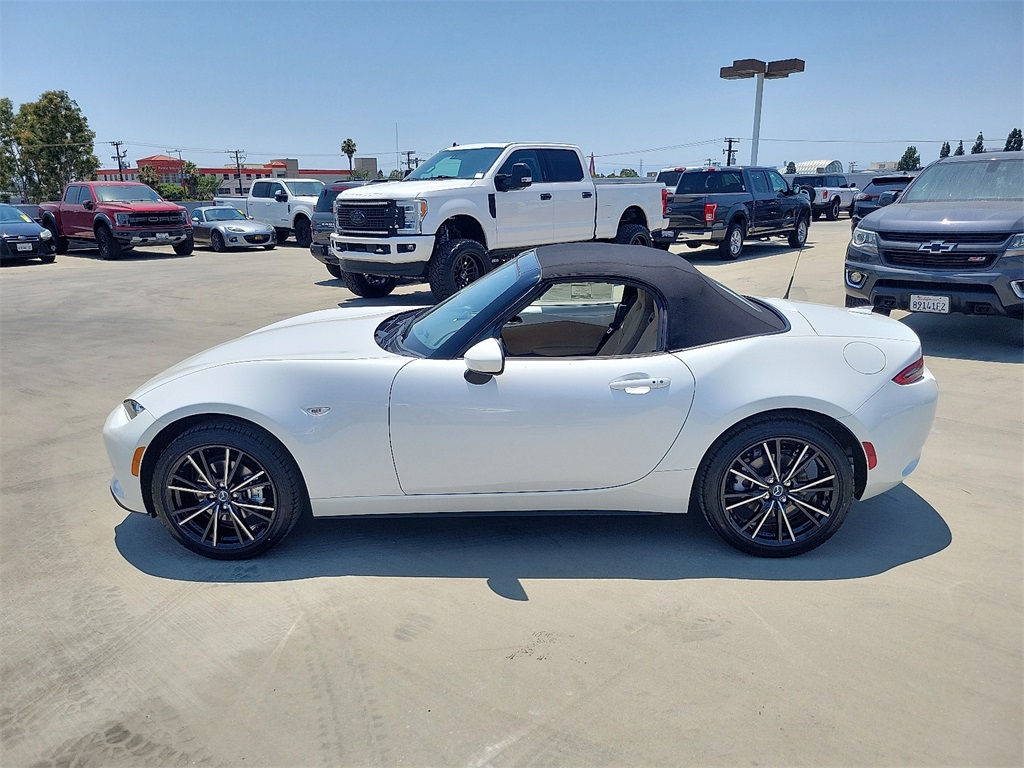 2025 Mazda MX-5 Miata Miata Grand Touring photo 4