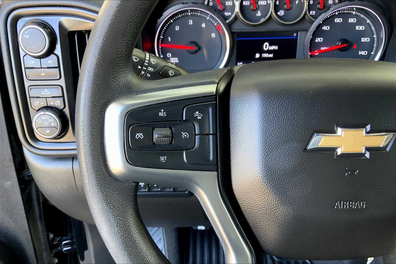 2022 Chevrolet Silverado 2500HD Custom photo 20