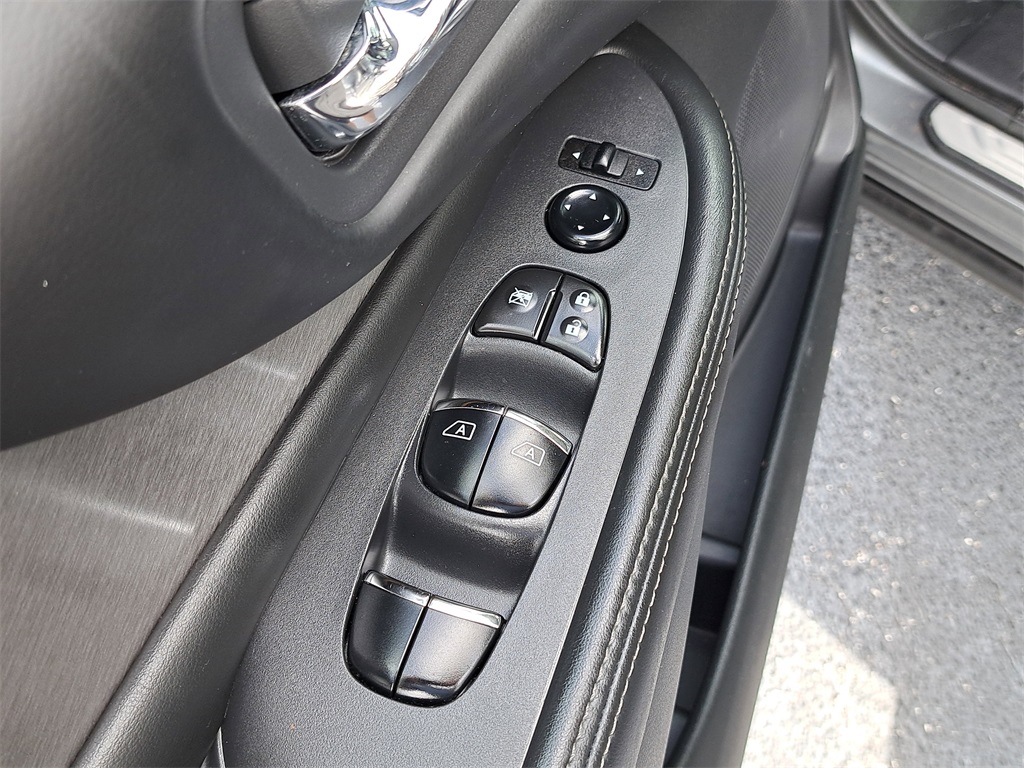 2020 Nissan Murano SL photo 21
