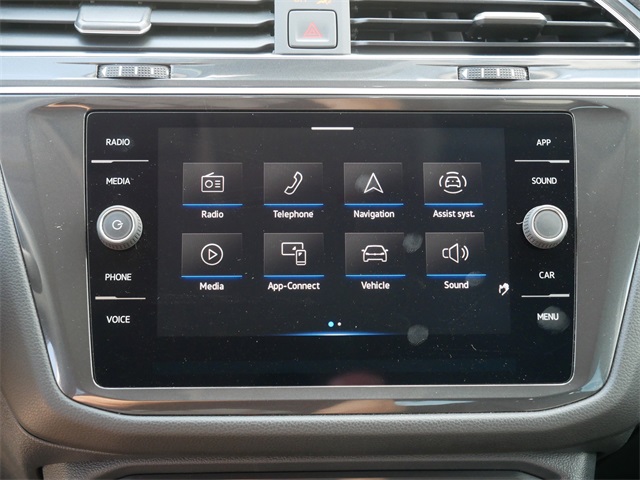 2022 Volkswagen Tiguan SE photo 32