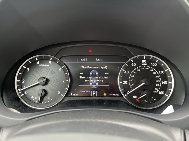2025 Infiniti QX50 Luxe photo 8