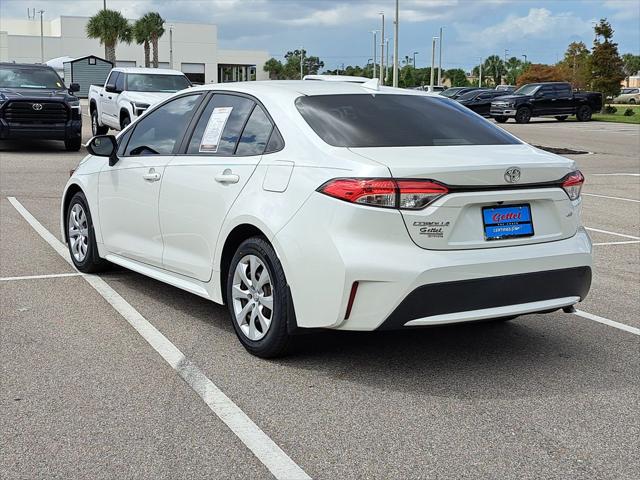2020 Toyota Corolla LE photo 4