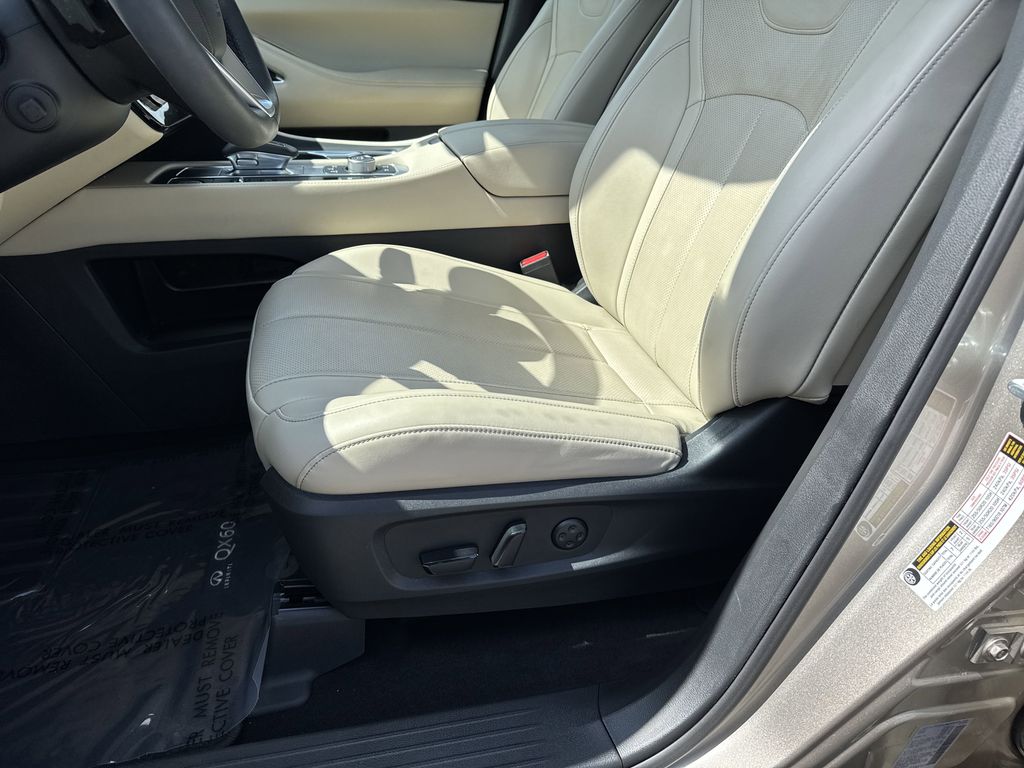 2024 Infiniti QX60 Luxe photo 17
