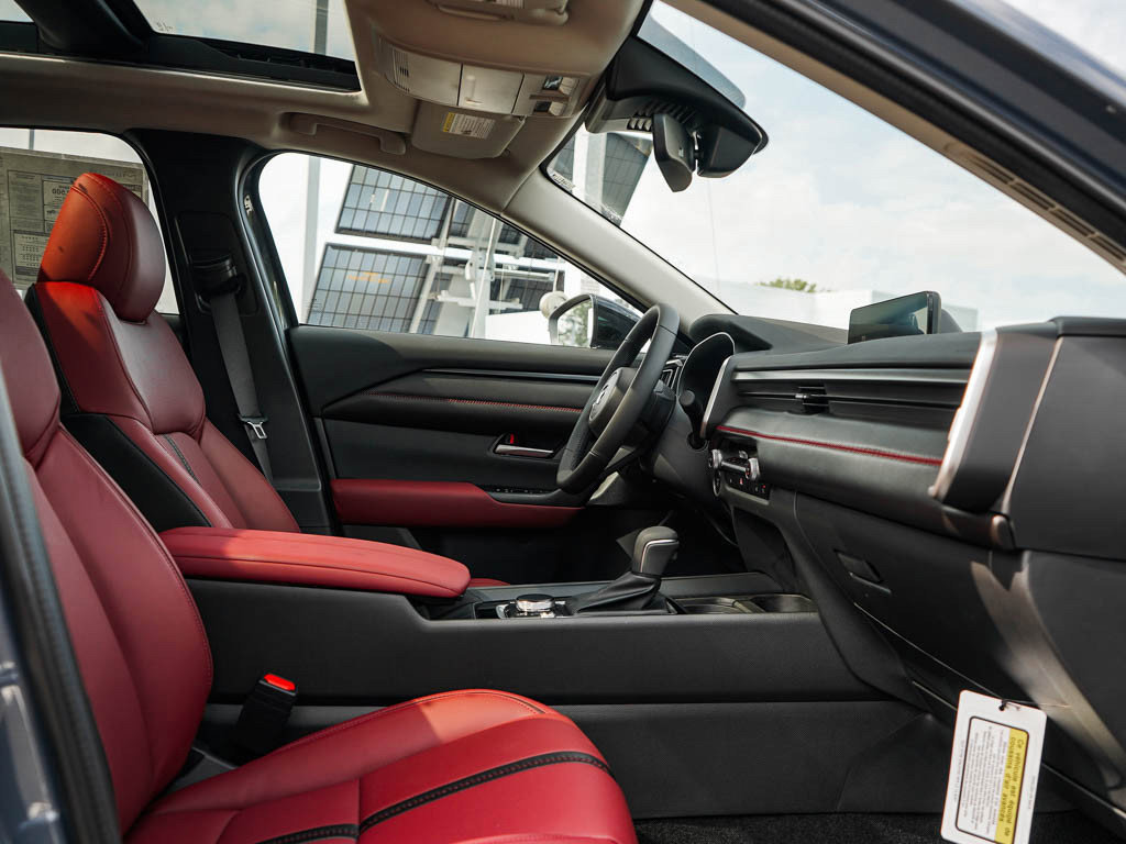 2025 Mazda CX-50 Premium photo 8