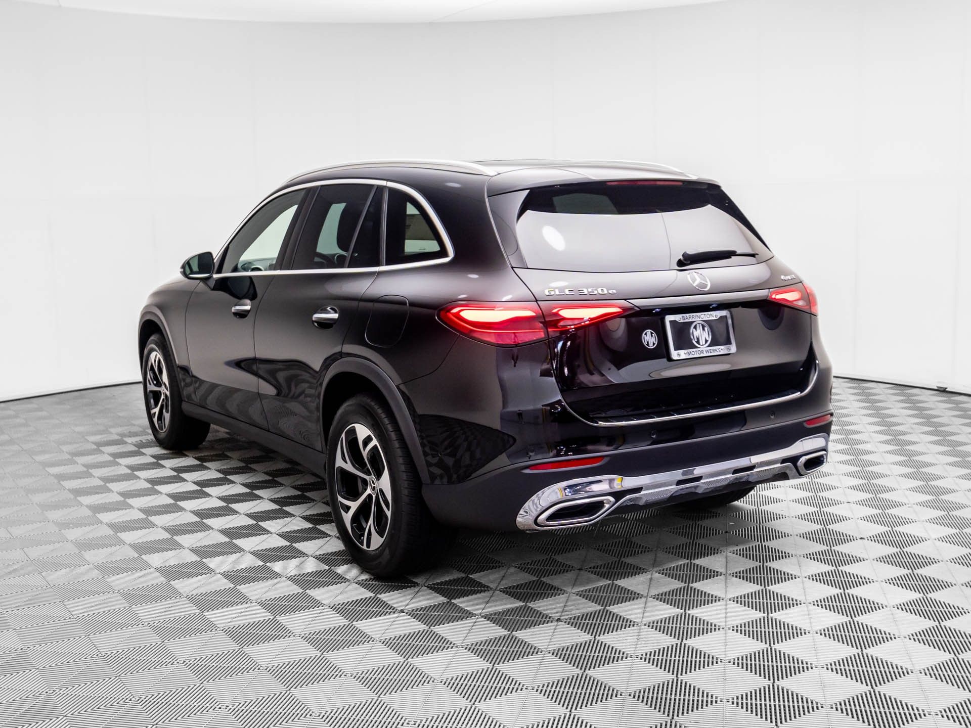 2026 Mercedes Benz GLC 350e 4MATIC photo 3