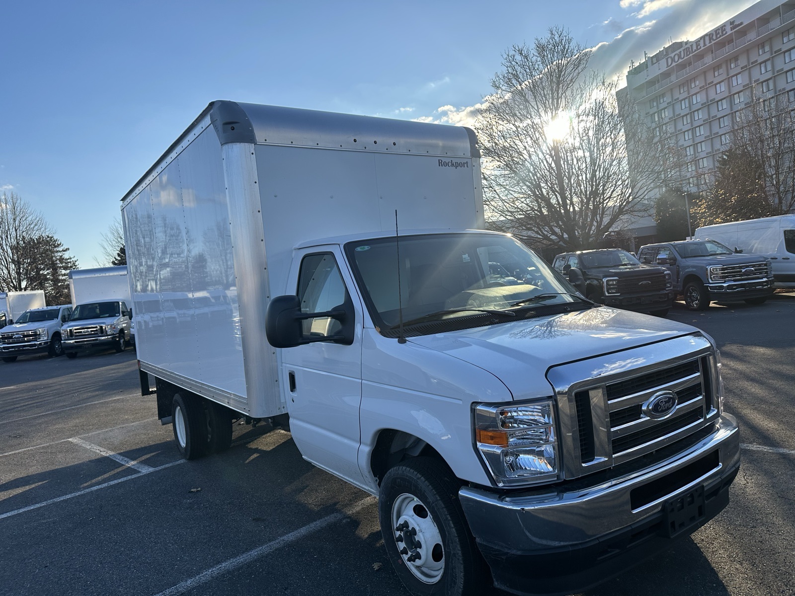 2025 Ford E-350 photo 3