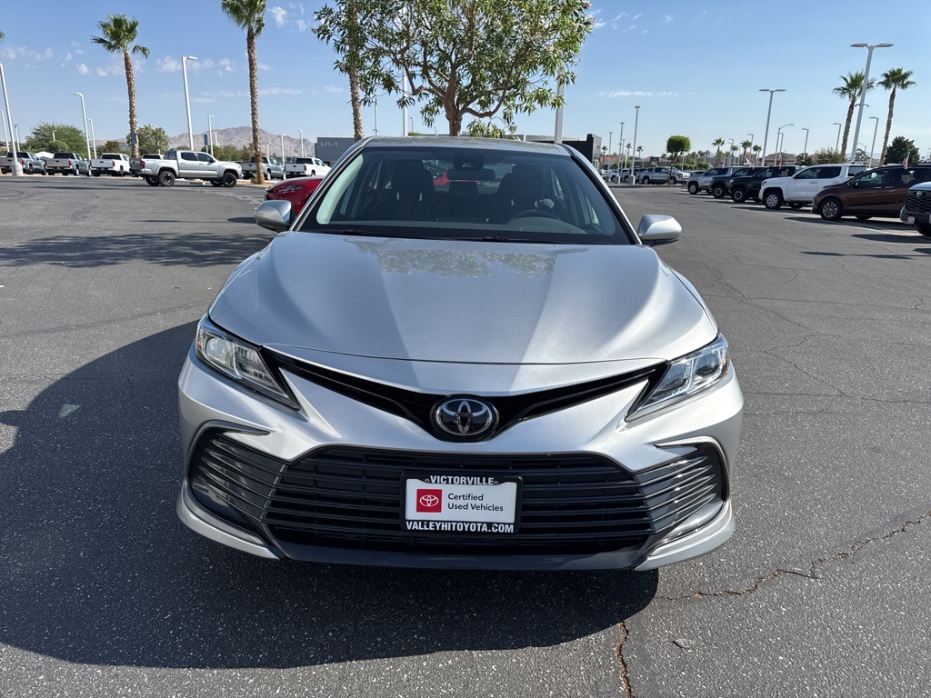 2023 Toyota Camry LE photo 3
