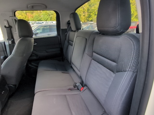 2023 Nissan Frontier SV photo 33