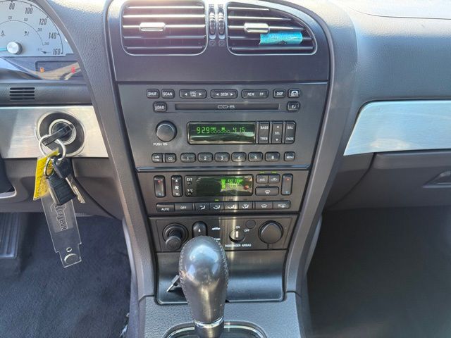 2002 Ford Thunderbird Base photo 21