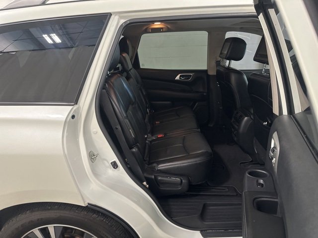 2019 Nissan Pathfinder Platinum photo 15