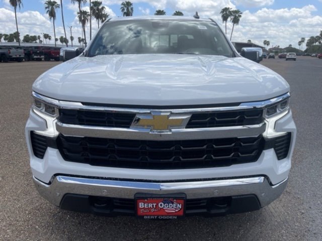 2026 Chevrolet Silverado 1500 LT photo 2