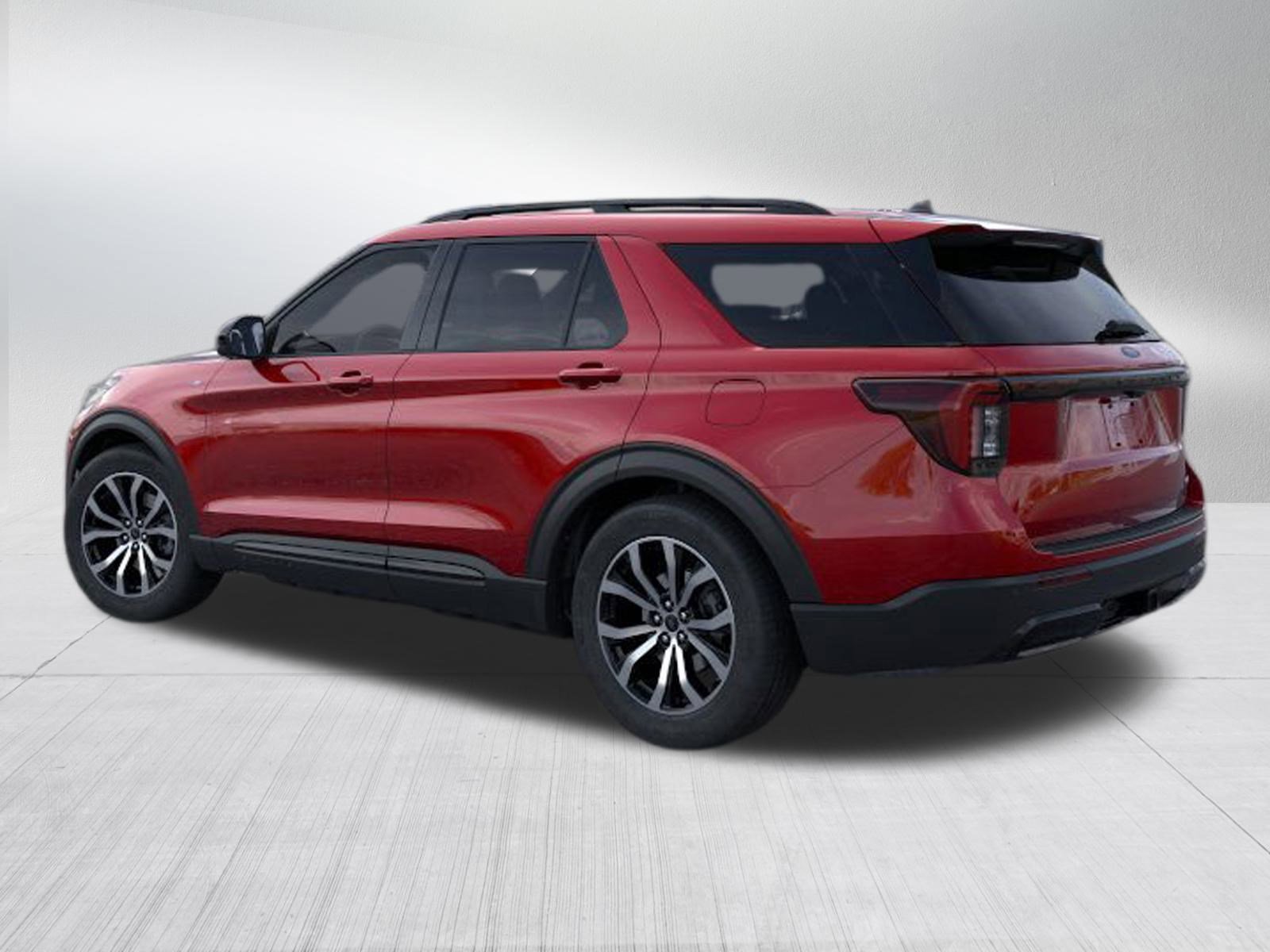 2025 Ford Explorer ST-Line photo 2