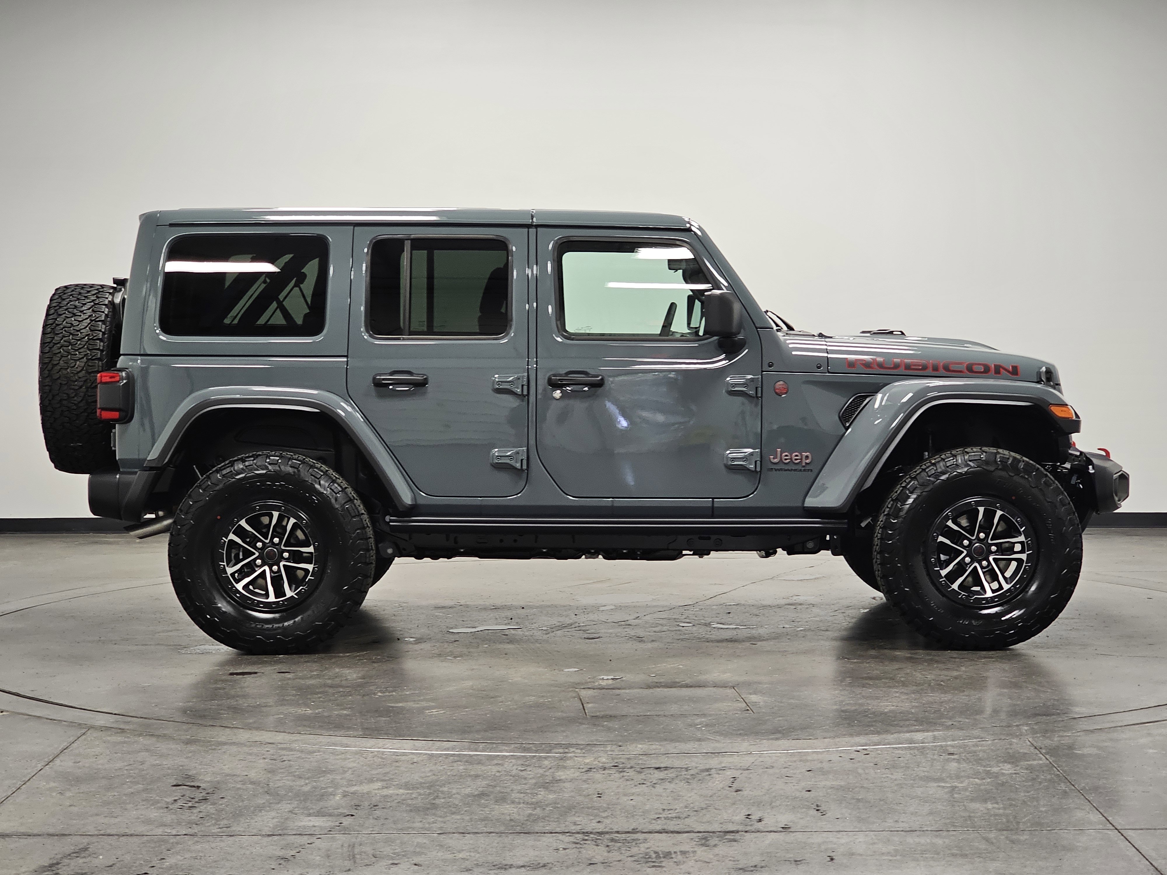 2025 Jeep Wrangler Rubicon photo 3