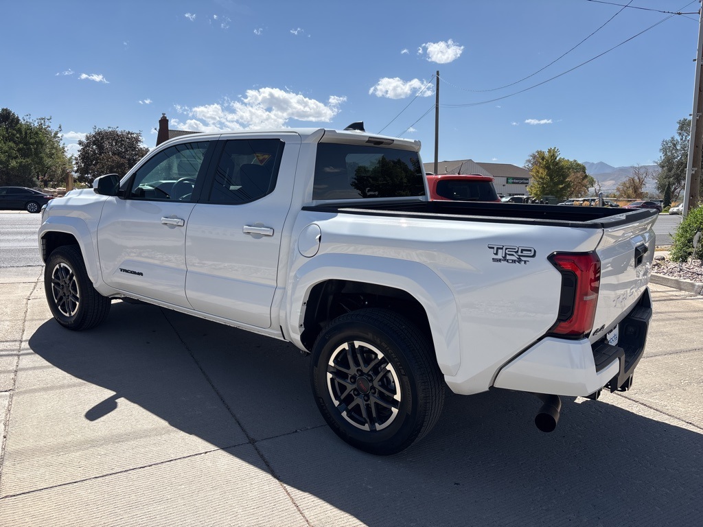 2024 Toyota Tacoma TRD Sport photo 6