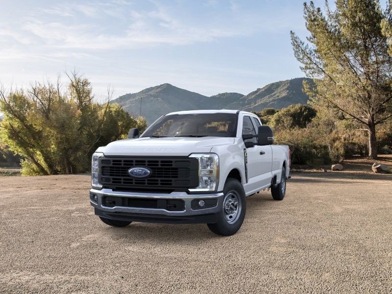 2025 Ford F-250 photo 2