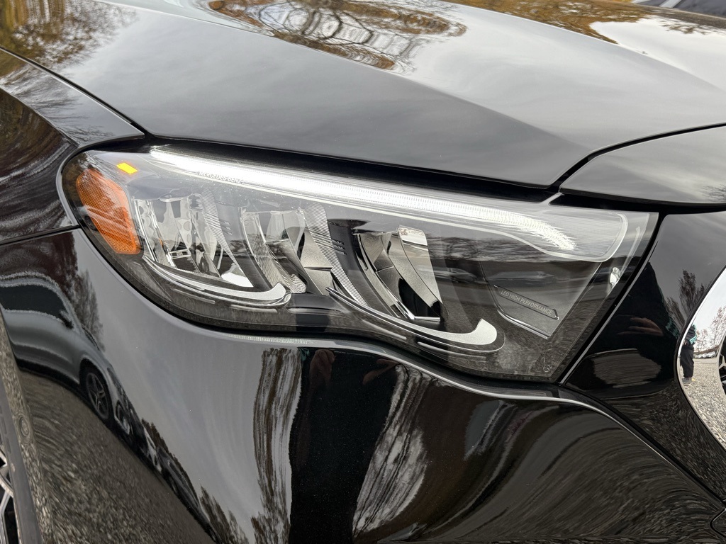 2026 Mercedes Benz E 350 4MATIC Sedan photo 4