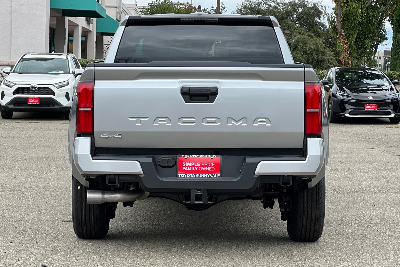 2025 Toyota Tacoma SR5 4x4 Double Cab photo 8