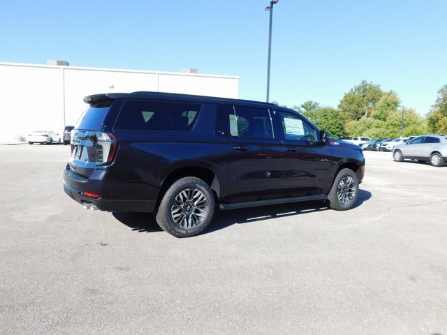 2026 Chevrolet Suburban Z71 photo 2