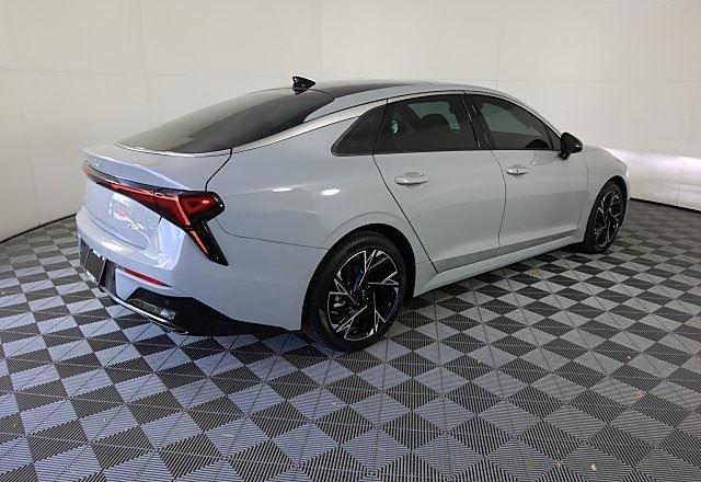 2025 Kia K5 GT-Line photo 3