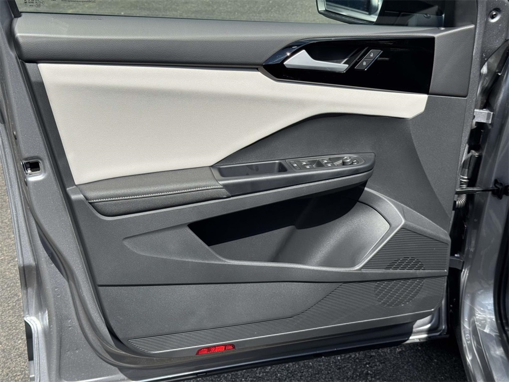2025 Volkswagen Taos S photo 21