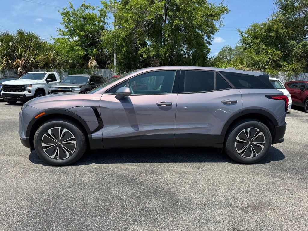 2025 Chevrolet Blazer EV photo 3
