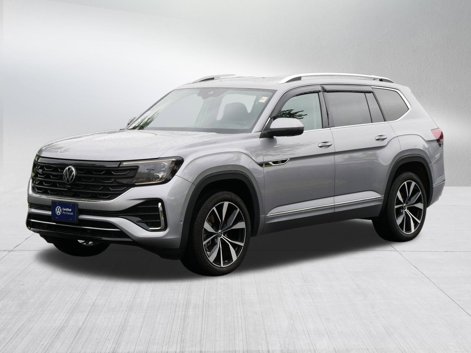 2024 Volkswagen Atlas SEL Premium R-Line photo 3