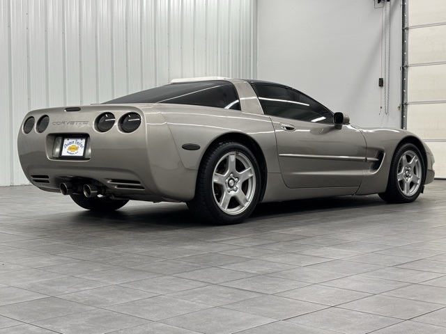 1998 Chevrolet Corvette Base photo 2