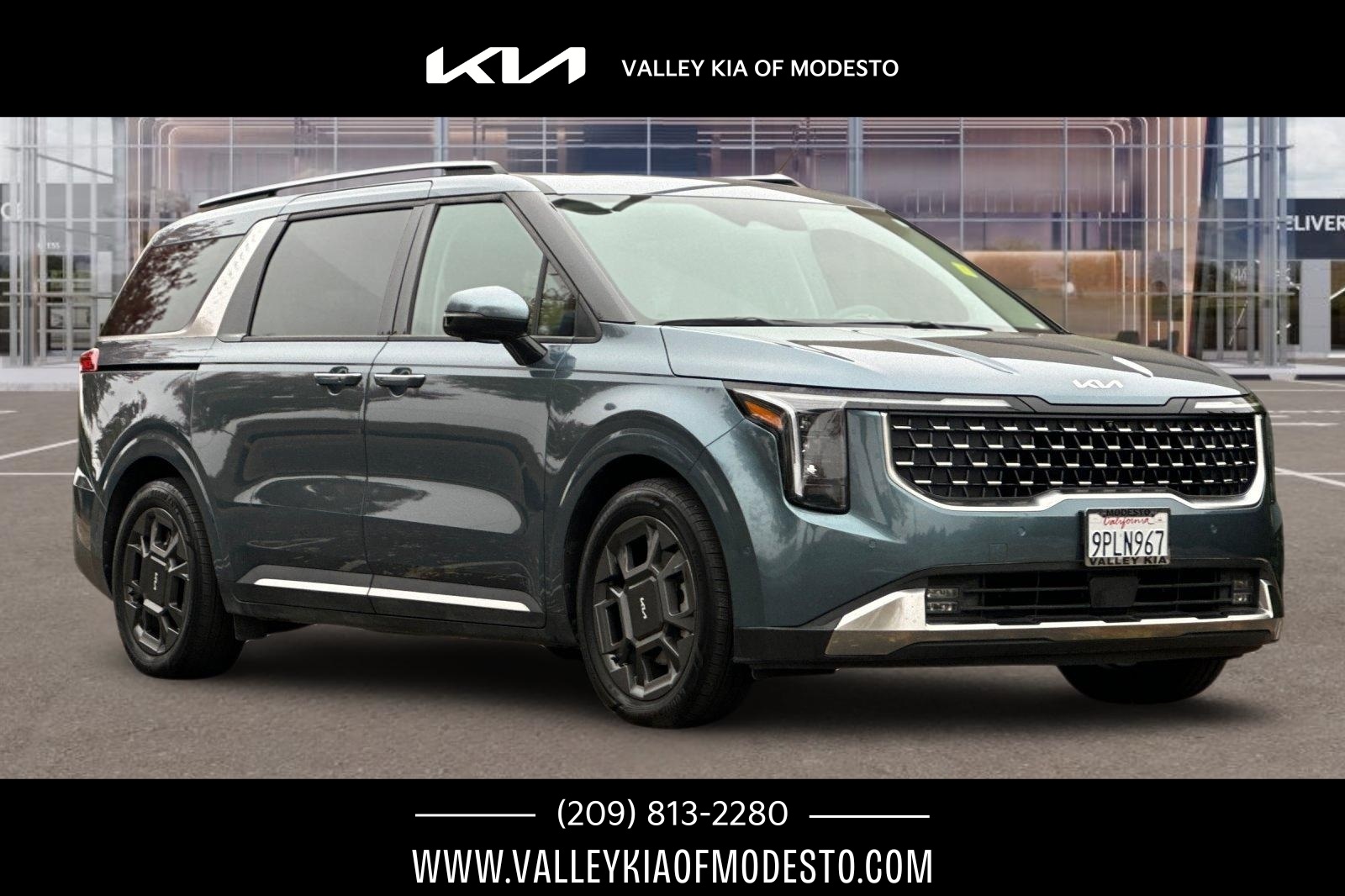 2025 Kia Carnival SX's photo