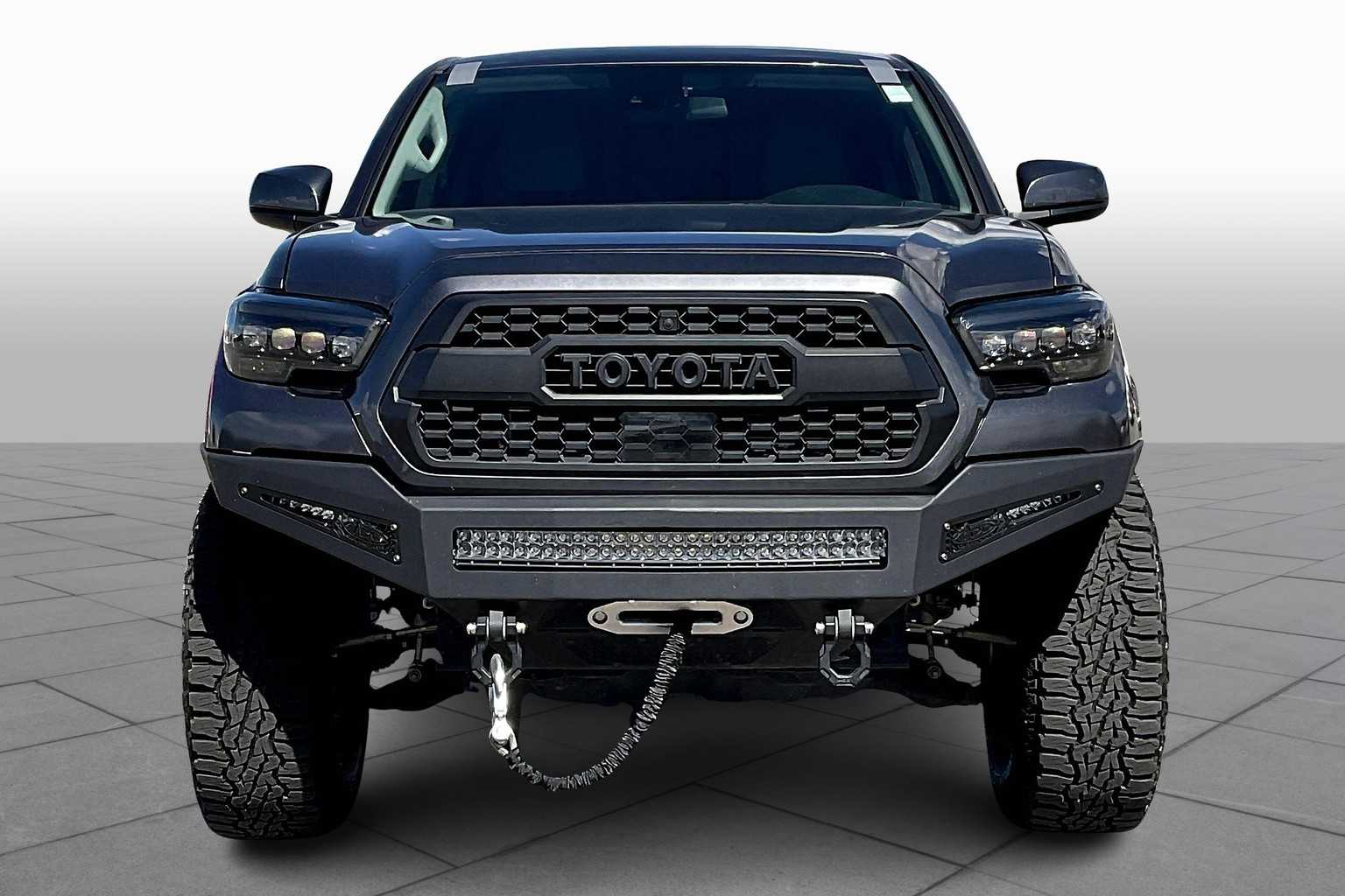 2019 Toyota Tacoma SR 4x4 photo 3