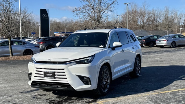 2024 Lexus TX PHEV 550h+'s photo