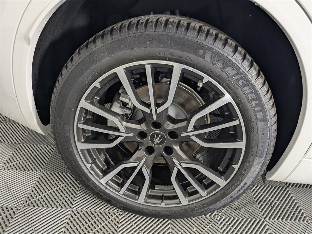 2025 Maserati Grecale photo 17