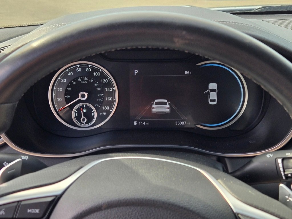 2023 Genesis G70 2.0T photo 29