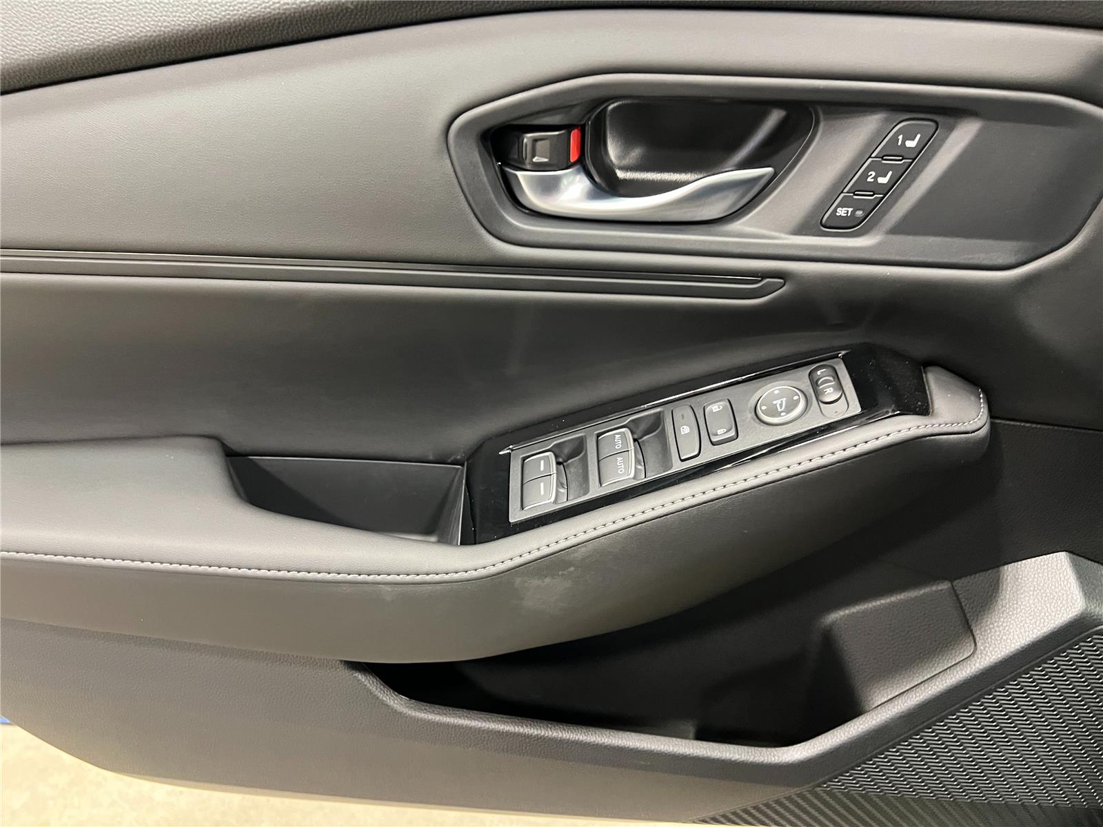 2025 Honda Accord Hybrid Touring photo 14