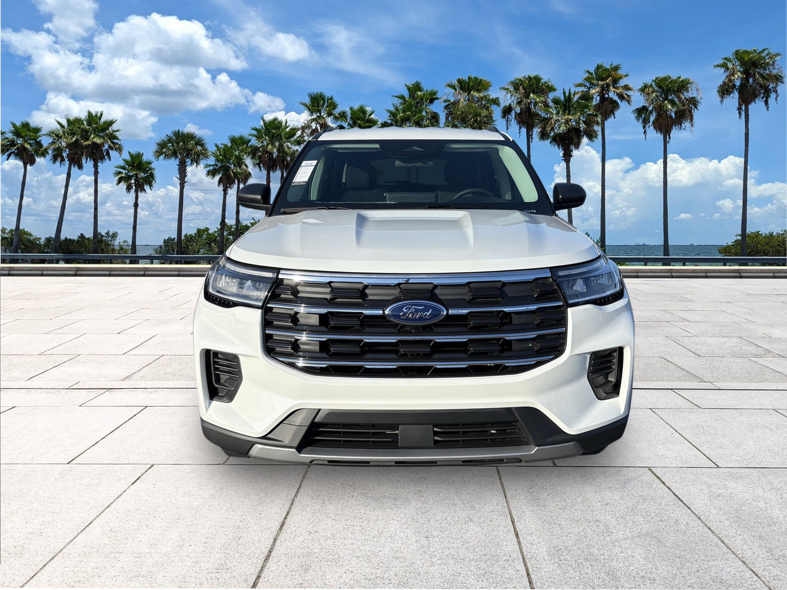 2026 Ford Explorer photo 2